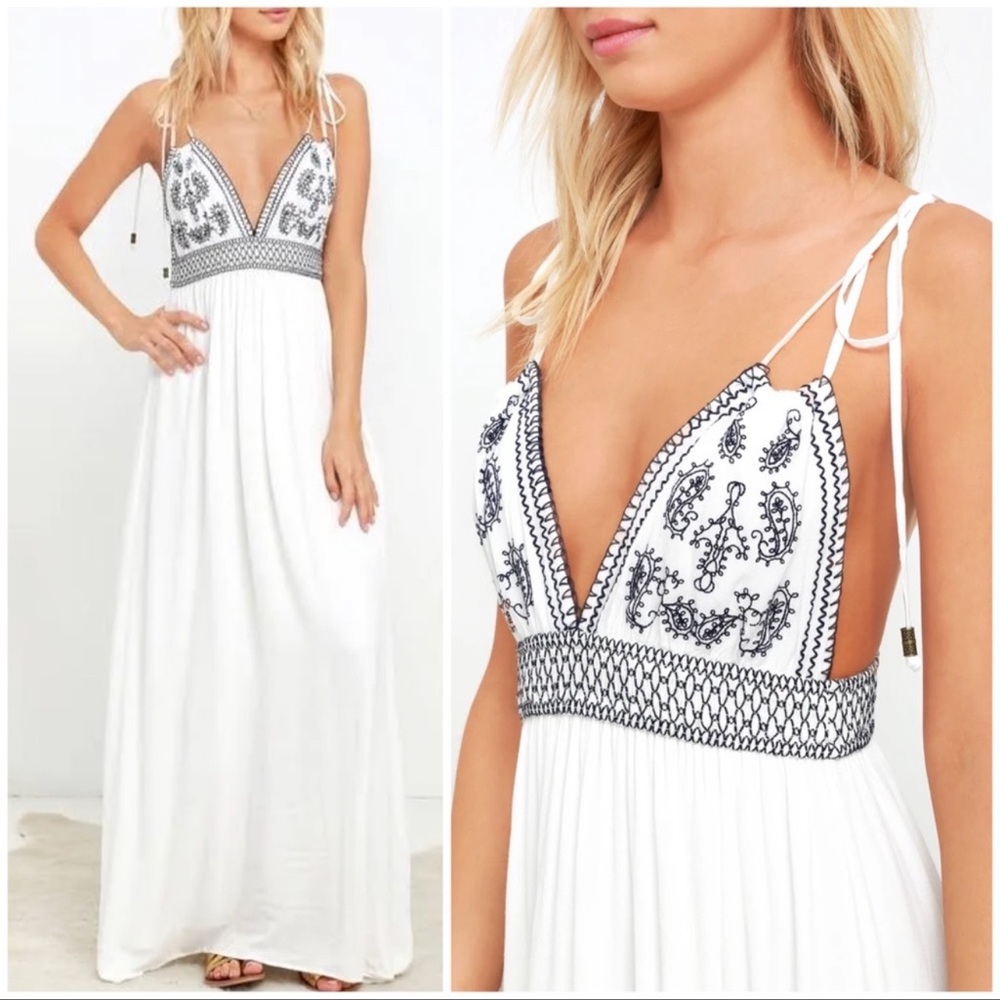 Lulu’s White Embroidered Boho Sleeveless Maxi Dress, size small